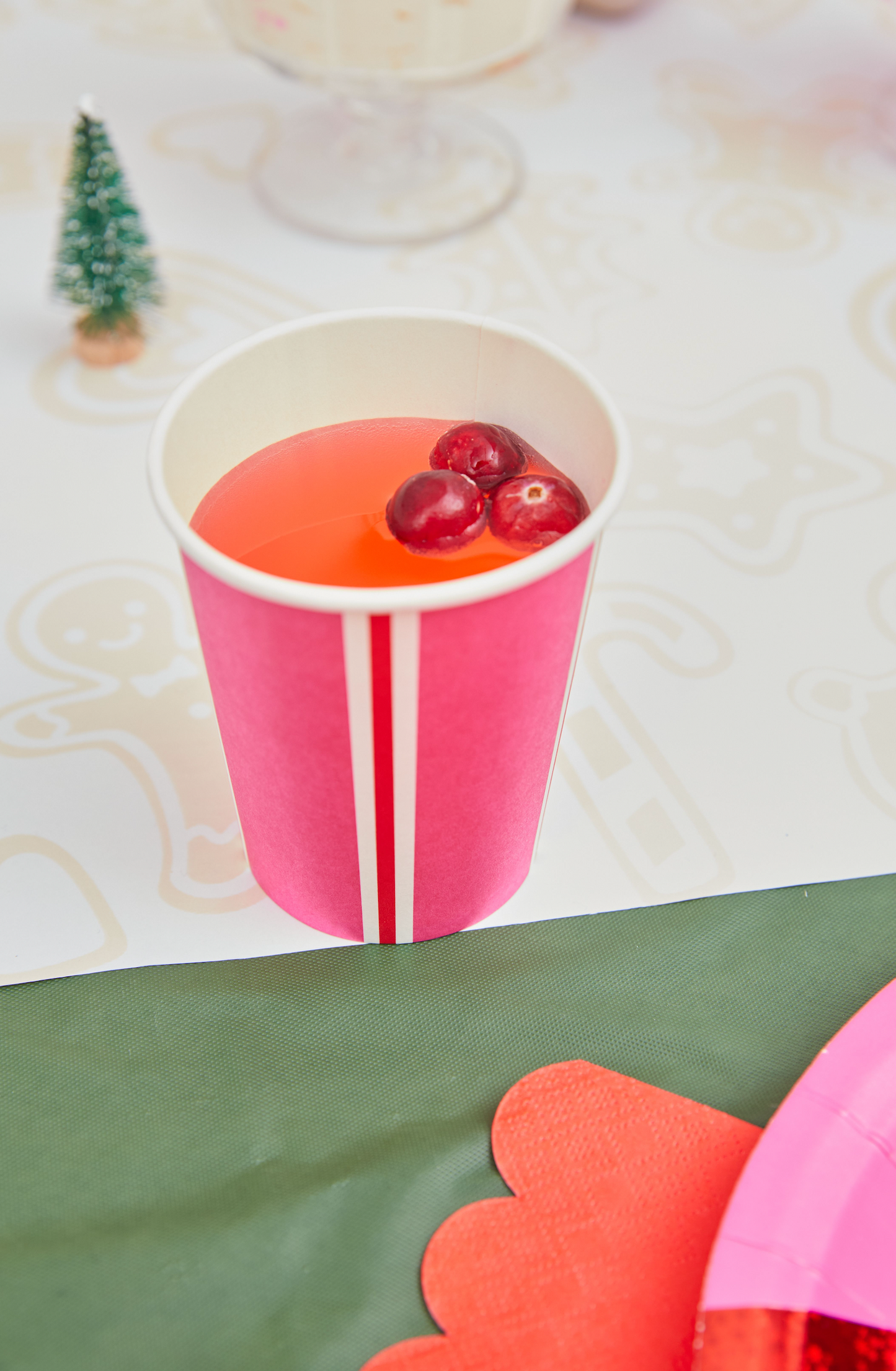 Pink Present Cups